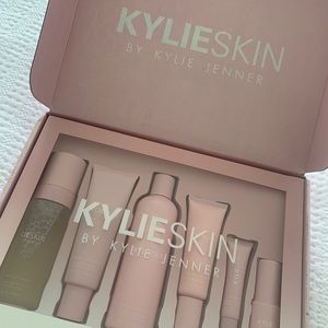 Kylie Skin Set by Kylie Jenner